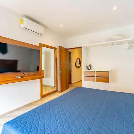 Anana Yaaxlum 105 S Apartment *