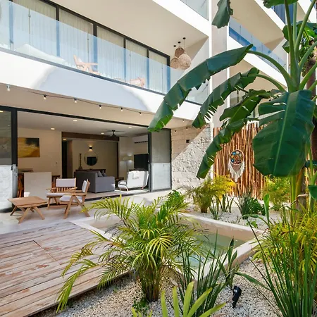 Apartment Tropical Getaway In With Private Pool *