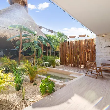 Apartment Tropical Getaway In With Private Pool *