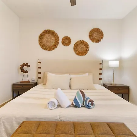 Apartment Tropical Getaway In With Private Pool *
