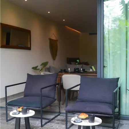 Grand Avec Patio Prive Mistiq Apartment