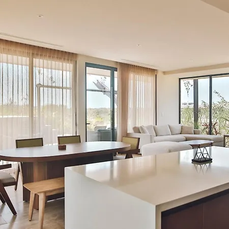 Apartment Lux Free Shuttle,gym,private Pool *