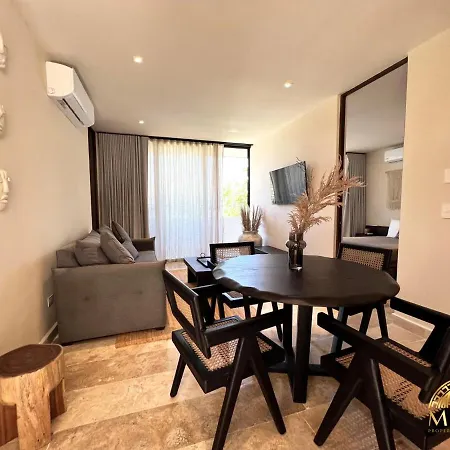 Peregrina 302b 1-bedroom Luxury Apartamento *