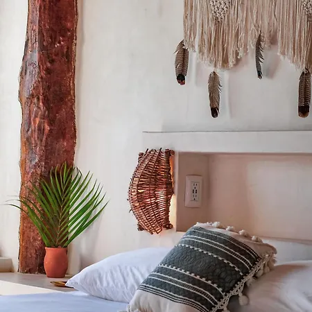 Chika Tulum