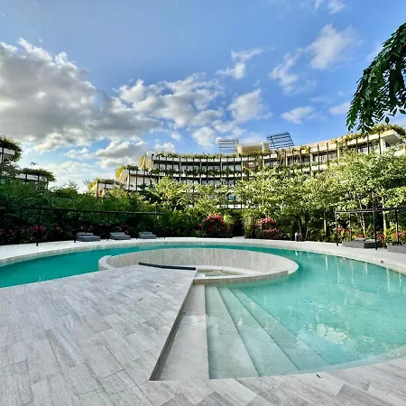 Apartment Luxury Loft Minutes From The Sea!