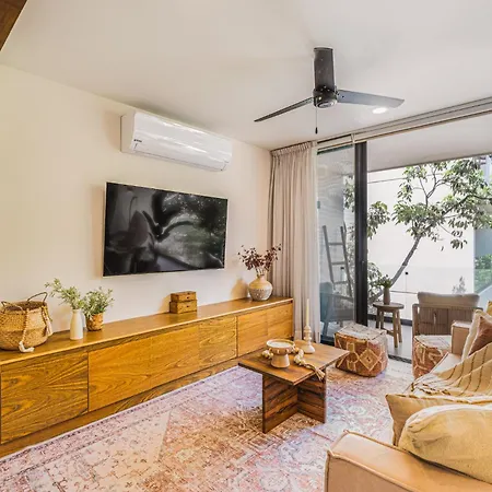 2 Bedroom Bliss Stunning Rooftop Gym Osmosis Desk *