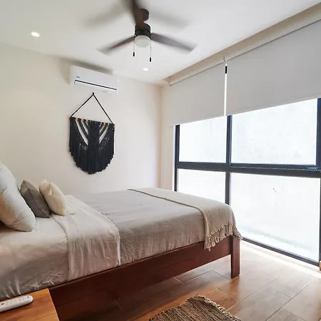 Casa Baay - Private 17 Bedroom House, 34 Pax, Rooftop And Pool + Concierge Holiday home