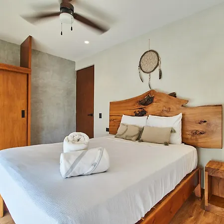 Casa Baay - Private 17 Bedroom House, 34 Pax, Rooftop And Pool + Concierge *