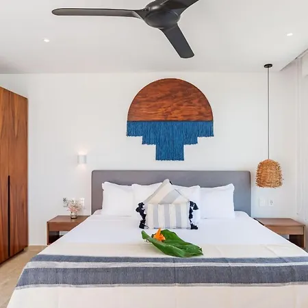 Park Lagunas Apartment