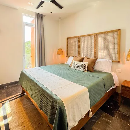 Luxury Penthouse, Private Pool, King Apartment