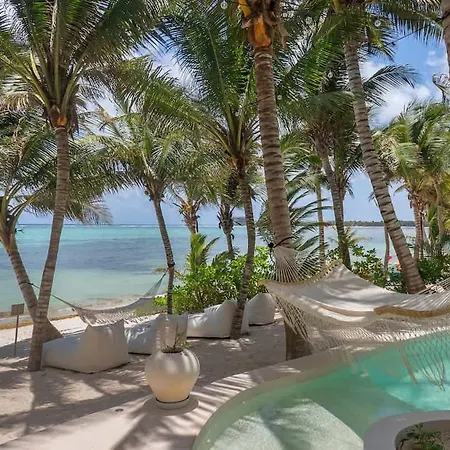 New 3br Private Beachfront With Pool At Soliman Villa