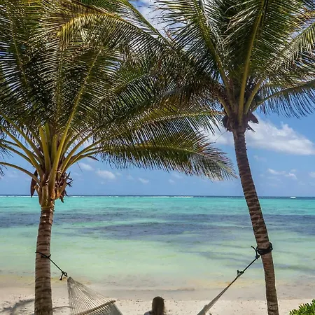 New 3br Private Beachfront With Pool At Soliman Villa *