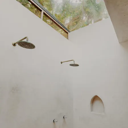 Sacred Hideaways Hotel *