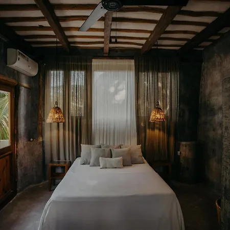 Sacred Hideaways Hotel *