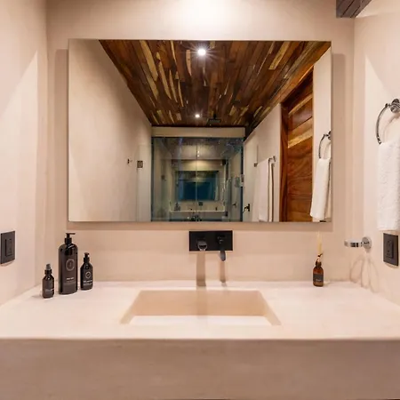 Chay Glass Jungle House Apartamento *