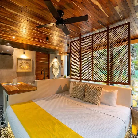 Chay Glass Jungle House * Tulum