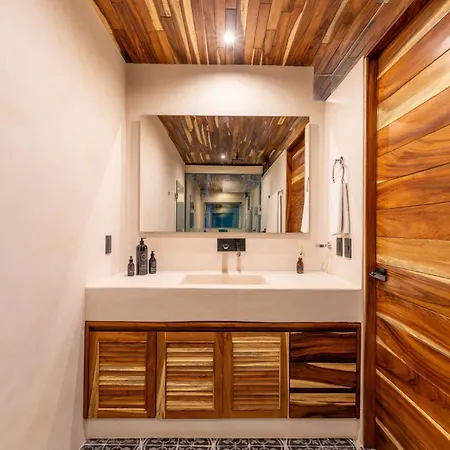Chay Glass Jungle House Tulum