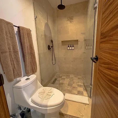 Sak Tuunich Luxury Residences Aparthotel
