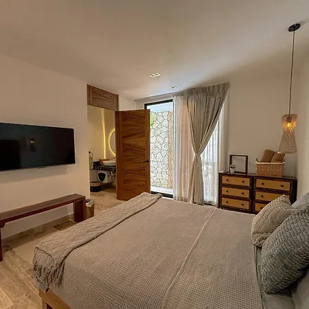Sak Tuunich Luxury Residences 4*