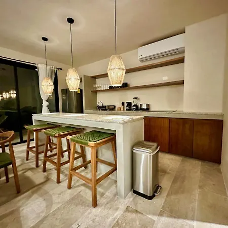 Luxury-8 Min To Beach-private Jacuzzi & Pool
