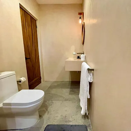 Apartment La Veleta, Pet Friendly Studio,laundry ,wifi 250mb,alberca Tulum