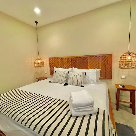 La Veleta, Pet Friendly Studio,laundry ,wifi 250mb,alberca Tulum