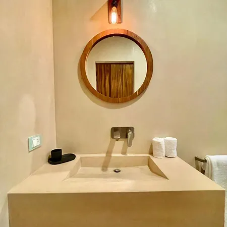 La Veleta, Pet Friendly Studio,laundry ,wifi 250mb,alberca Tulum