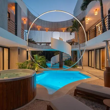 Villa Aqua