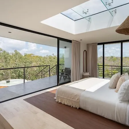 Villa Aqua *