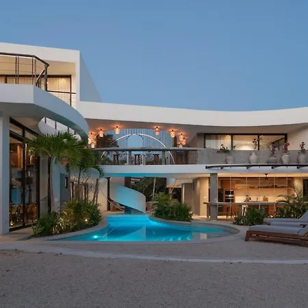 Aqua Villa