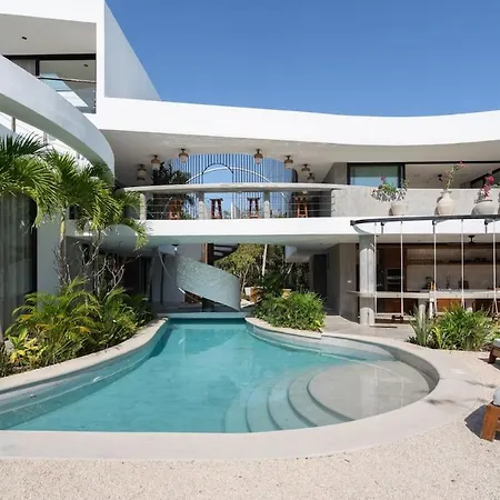 Villa Aqua *