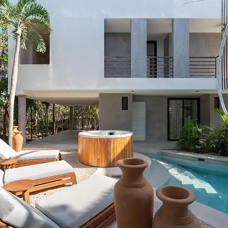 Aqua Villa *