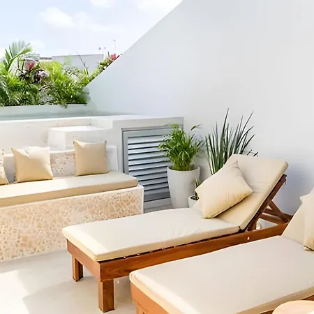 Piscina Privada Con Gran Comodidad. Apartamento