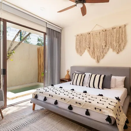 Zenda - Luxury Private Hotel
