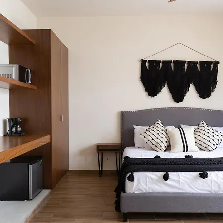 Zenda - Luxury Private Hotel