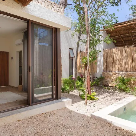 Zenda - Luxury Private Hotel