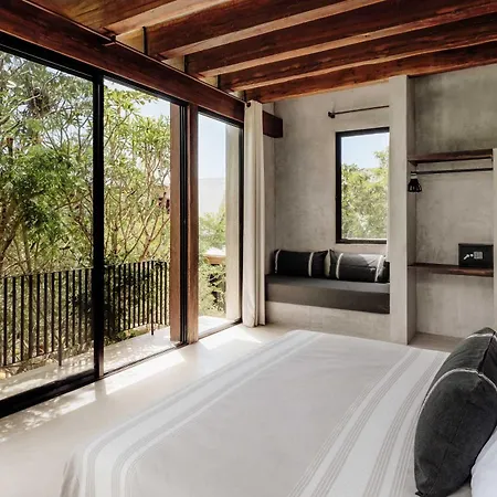 Private Jungle - Pool & Concierge For 21 Holiday home Tulum