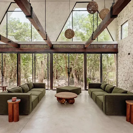 Private Jungle - Pool & Concierge For 21 Holiday home