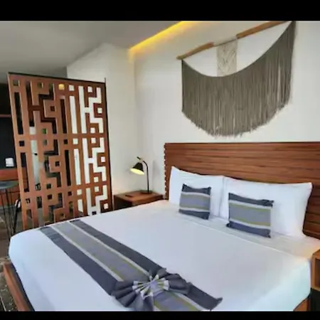 Iik Apartahotel *