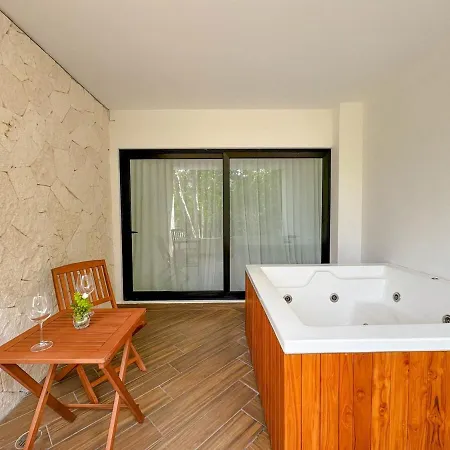 Incredible With Jacuzzi Naia C19
