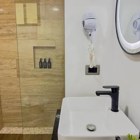 Apartment Incredible With Jacuzzi Naia C19 *