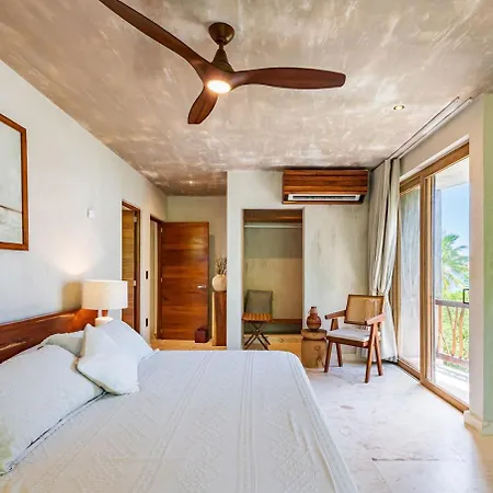 Villa Beachfront Tankah 3 For 18 Guests! *