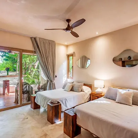 Beachfront Tankah 3 For 18 Guests!