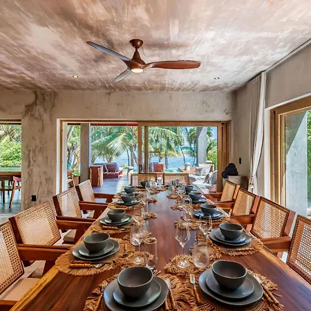 Villa Beachfront Tankah 3 For 18 Guests! Tulum