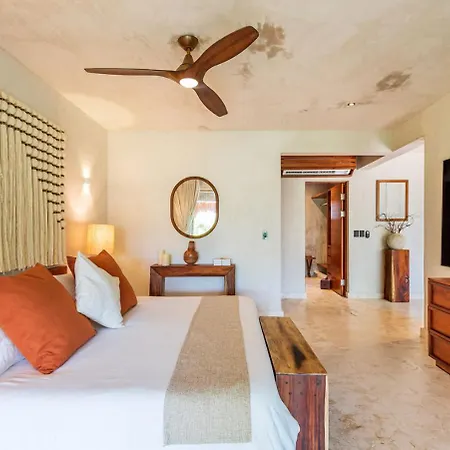 Beachfront Tankah 3 For 18 Guests! Villa