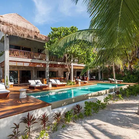 Villa Beachfront Tankah 3 For 18 Guests! *