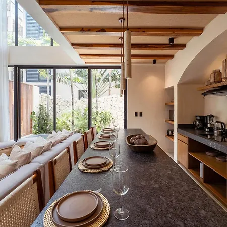 Villa Luxe 6-br With Four Private Pools