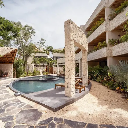 Luxe 6-br With Four Private Pools Villa *