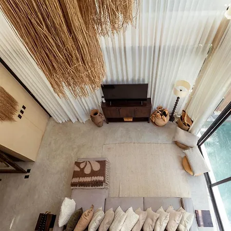 Luxe 6-br With Four Private Pools *