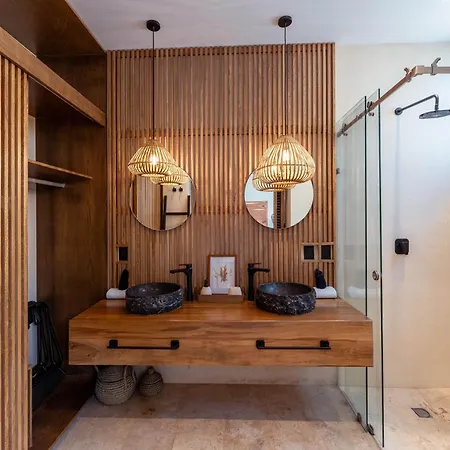 Villa Luxe 6-br With Four Private Pools